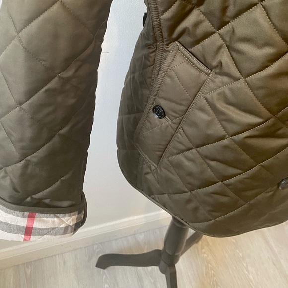 Burberry Quilted Jacket - Picture 8 of 17